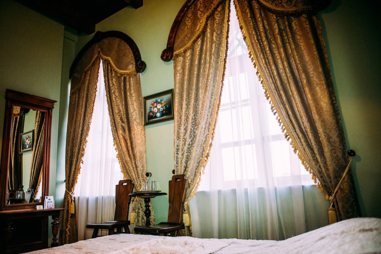 Antique House Hotel Dubno Exterior foto