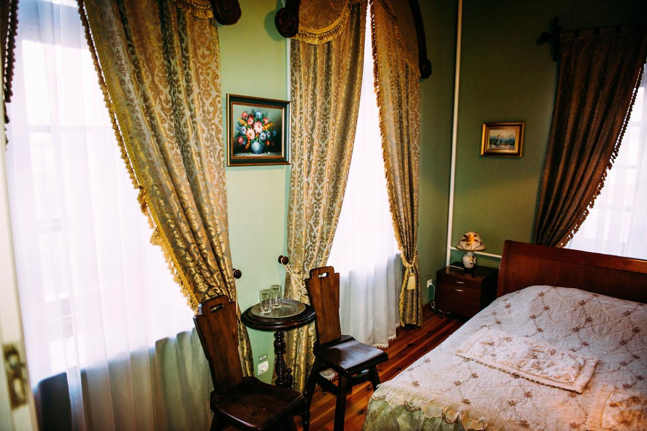 Antique House Hotel Dubno Exterior foto