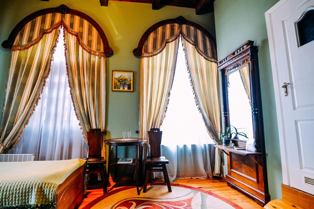 Antique House Hotel Dubno Exterior foto