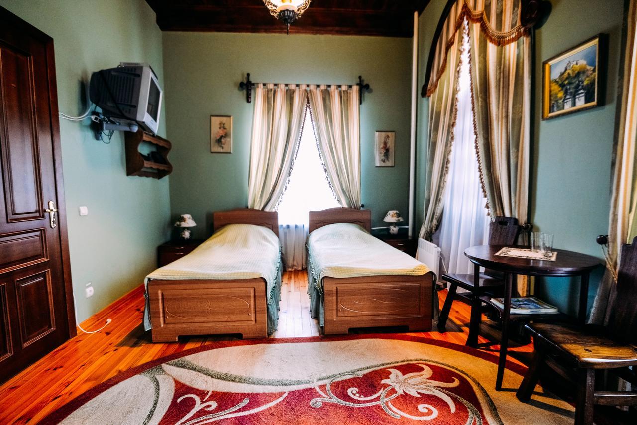 Antique House Hotel Dubno Exterior foto